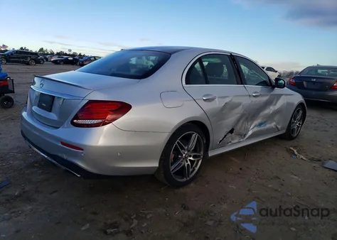 2019 Mercedes-Benz E 300 z USA, uszkodzony, nr VIN WDDZF4JB7KA605214